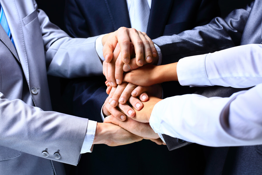 企業(yè)內(nèi)部系統(tǒng)的守護(hù)者：深圳詐騙罪律師簡(jiǎn)述網(wǎng)絡(luò)詐騙中的非法入侵與數(shù)據(jù)竊取