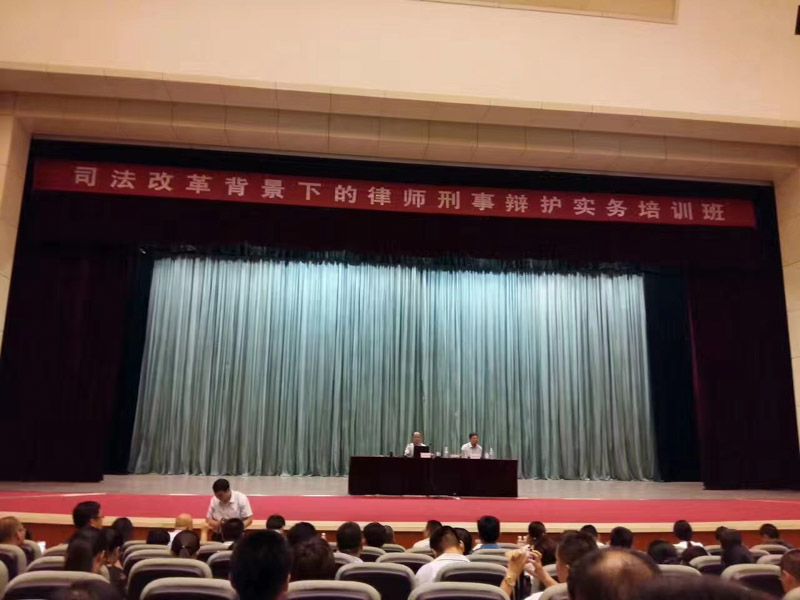 監護權法庭裁決誰？ 確定兒童監護權的標準是什么？深圳撫養費律師給您講解