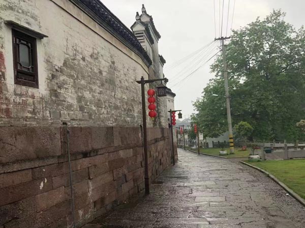 深圳房產糾紛律師：現在買的70年產權，到期后房子就不是我的了？