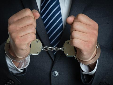 龍華區民治律師迷失方向成了許可證交易的中間人